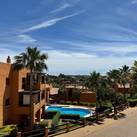 Piso De Lujo Totalmente Equipado A Estrenar Para 6 Estepona Exterior photo